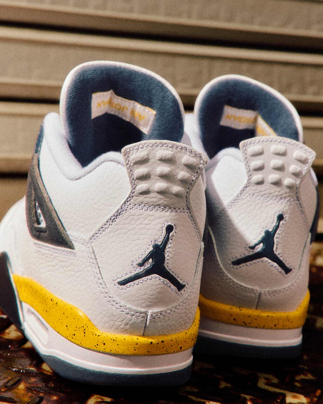 NIKE公式】エア ジョーダン 4 “Rare Air” 'Tour Yellow' (IO2463-102